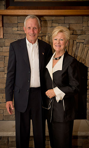 Dave and Linda Mehney, winners of the 2013 Aquinas Norbert J. Hruby Emeritus Award.